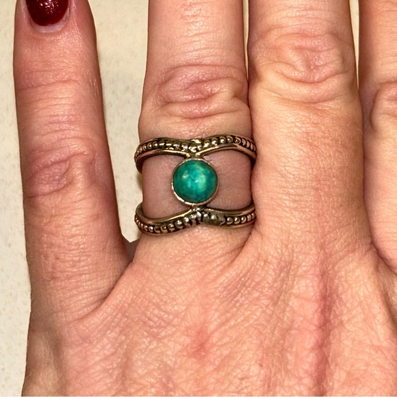Jewelry - Gorgeous Handmade Sterling Silver Ring with Natural Moonshine
